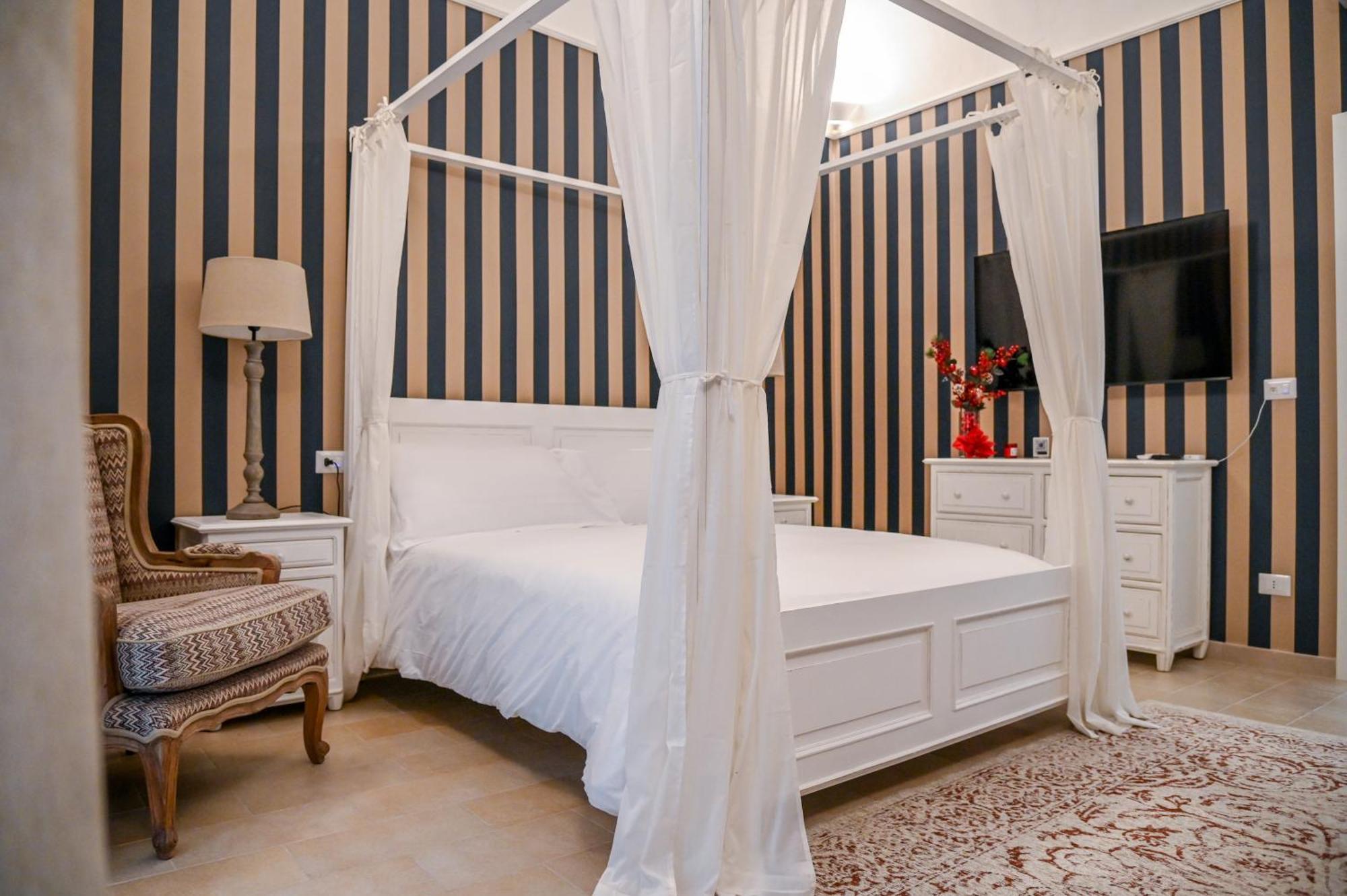 Le Residenze Del Capitano Hotel Bari Exterior photo
